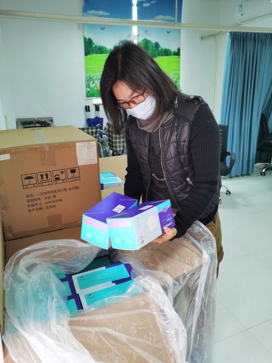 已處理36  特殊教育學(xué)校對防疫物資進(jìn)行清點、檢查.jpg