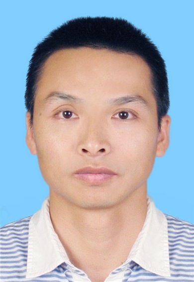 周立文（藍底）.jpg